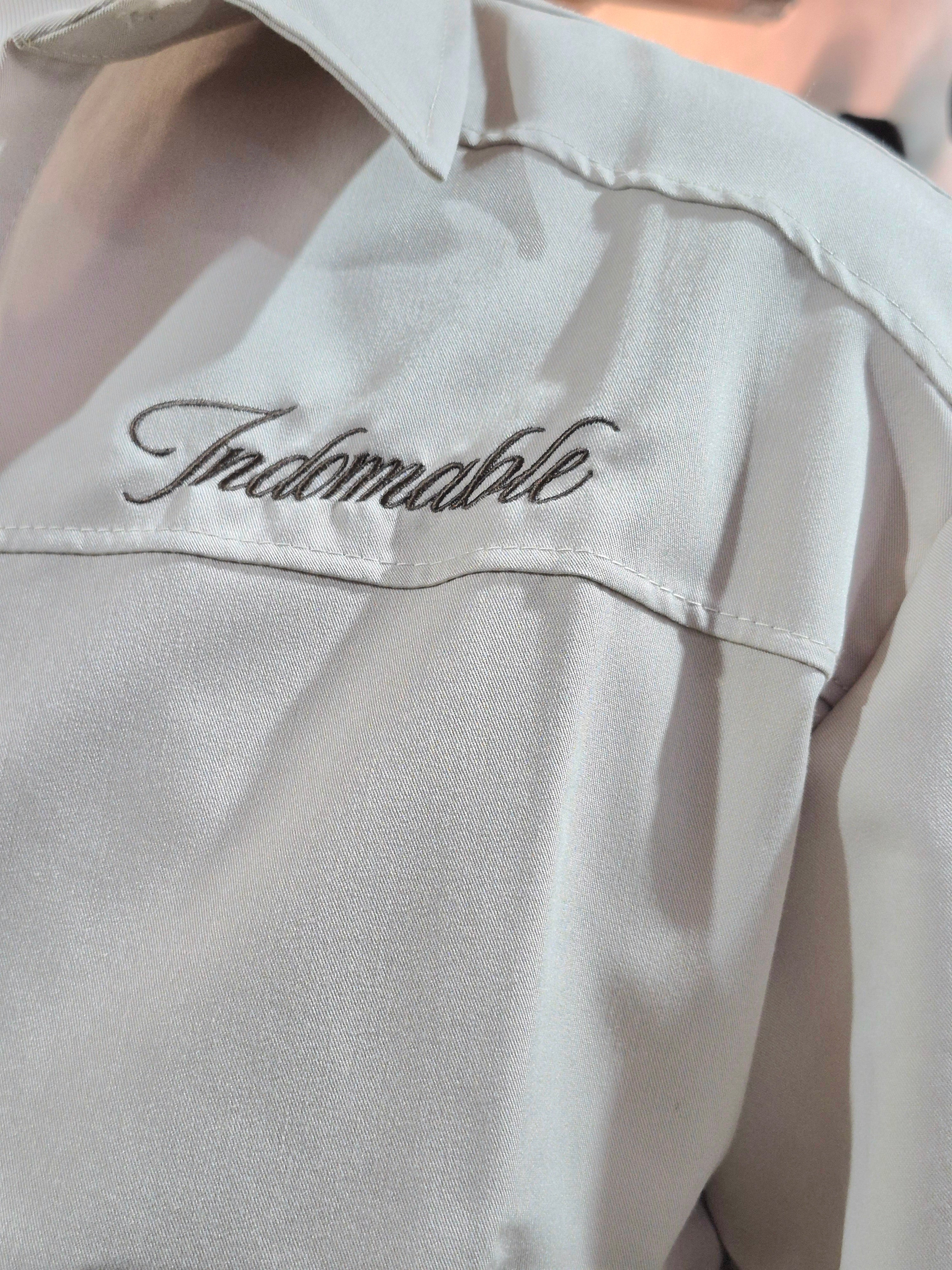 Coordinato Oversize Camicia + Shorts Ricamo Indomable- Beige / Ricamo Marrone