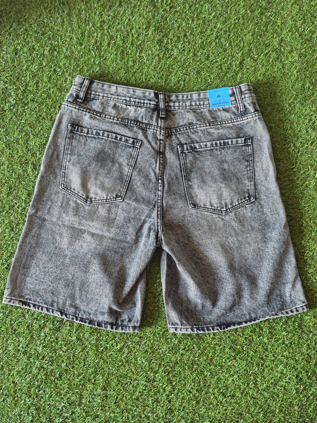Bermuda Jeans Nero Washed con Tasche Utility
