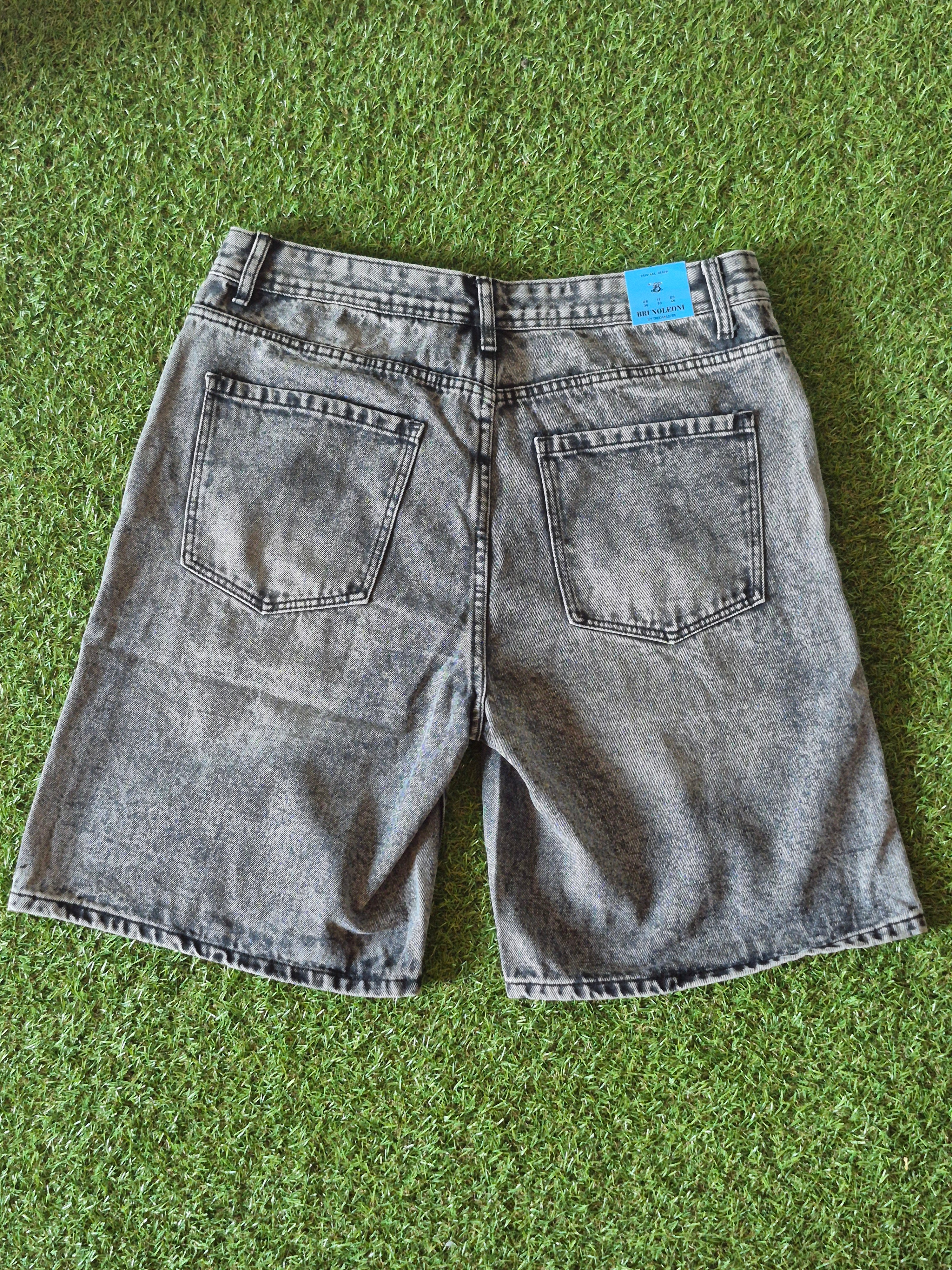 Bermuda Jeans Nero Washed con Tasche Utility