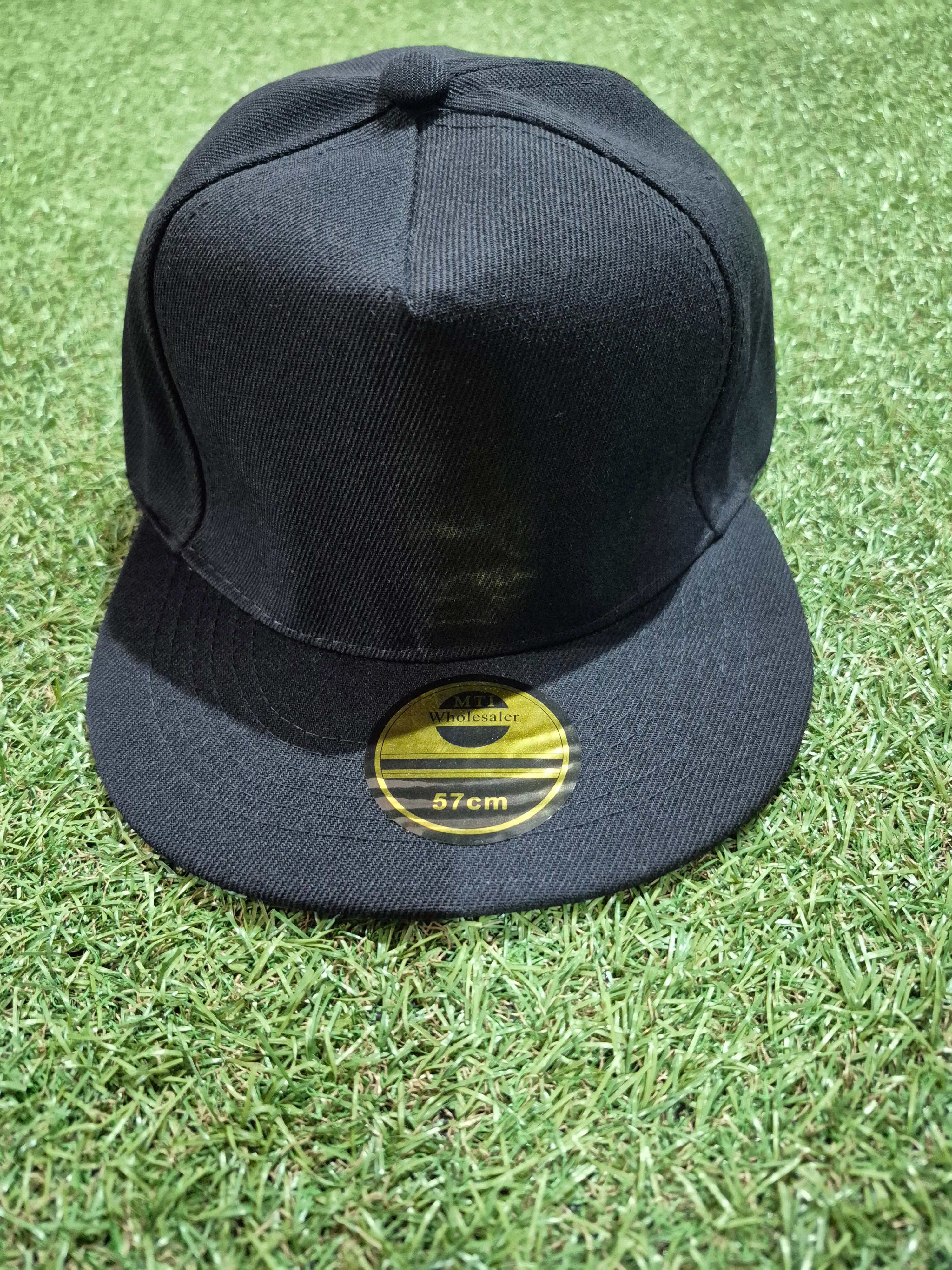 Cappello Total Black Streetwear