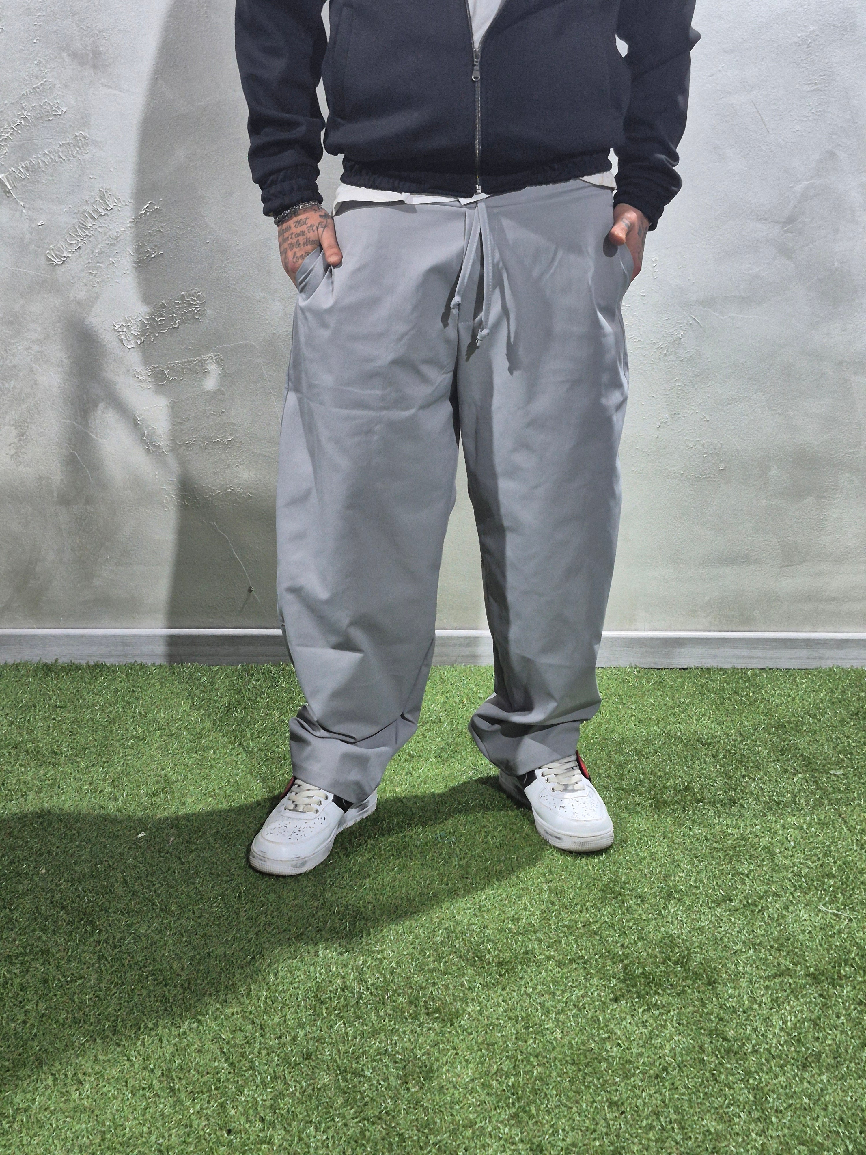 Pantaloni baggy