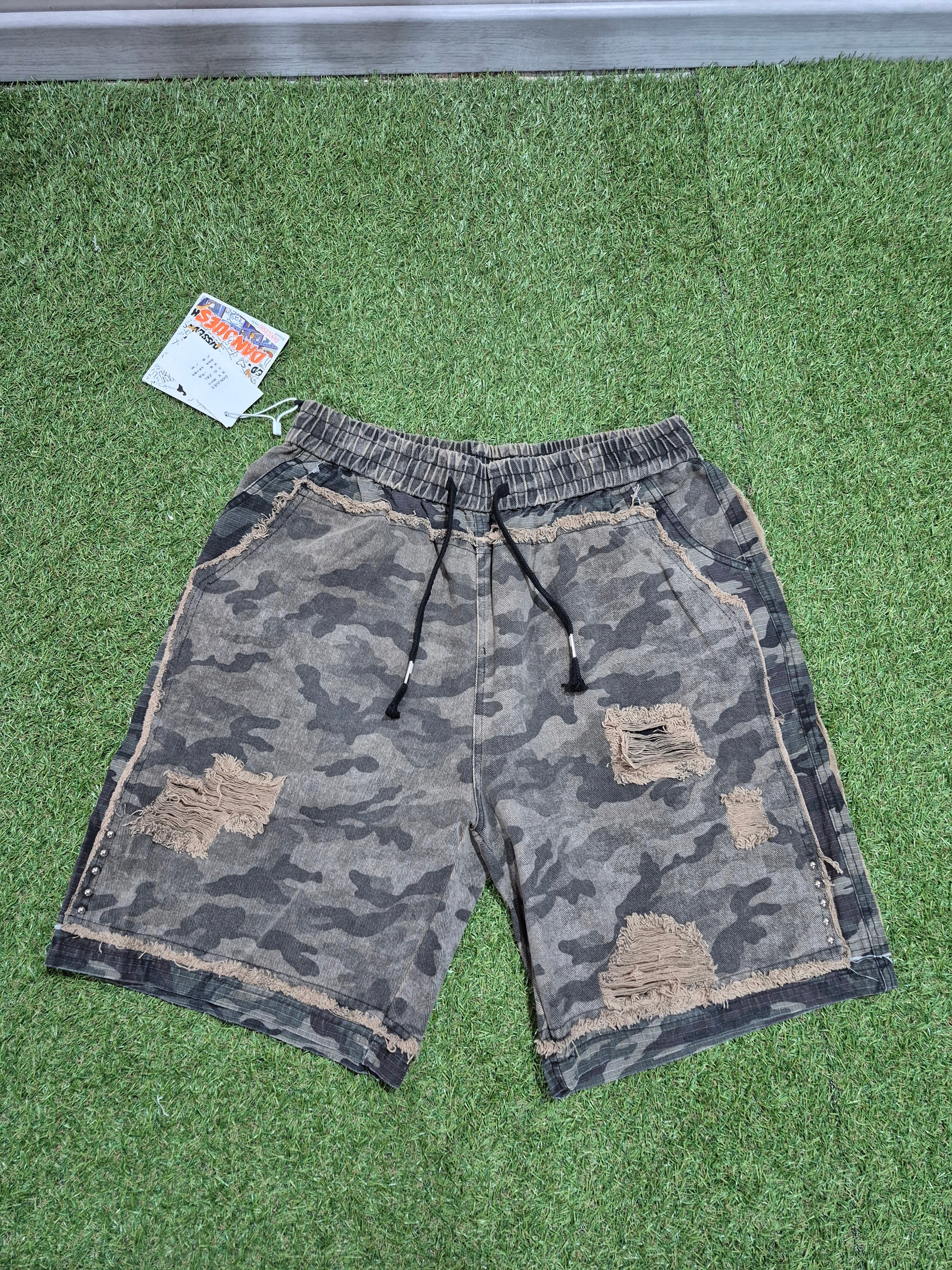 Washed Military Cargo Shorts -           Disponibile solo in XXL