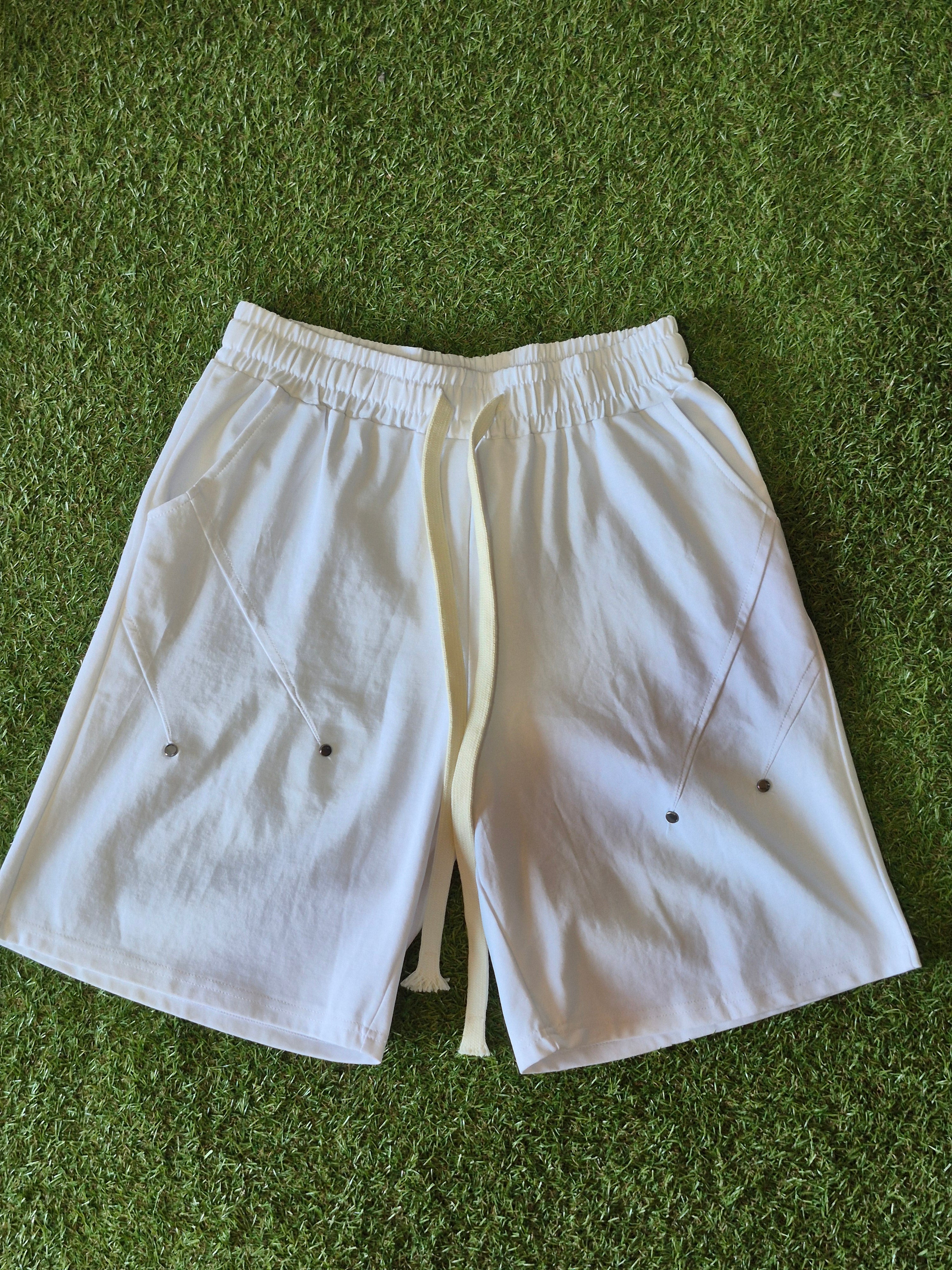 Shorts Cargo Minimal – Bianco / Nero / Grigio