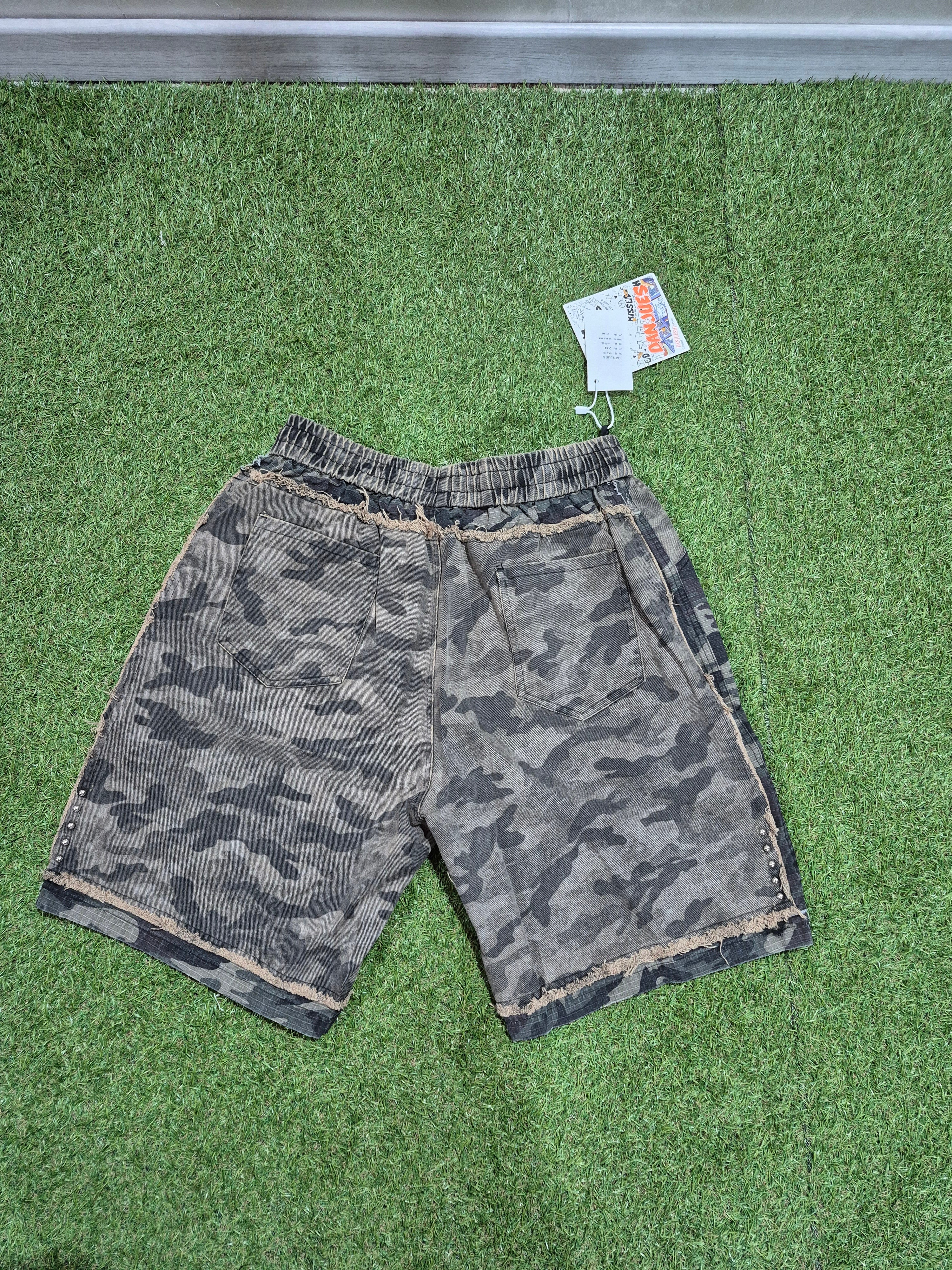Washed Military Cargo Shorts -           Disponibile solo in XXL