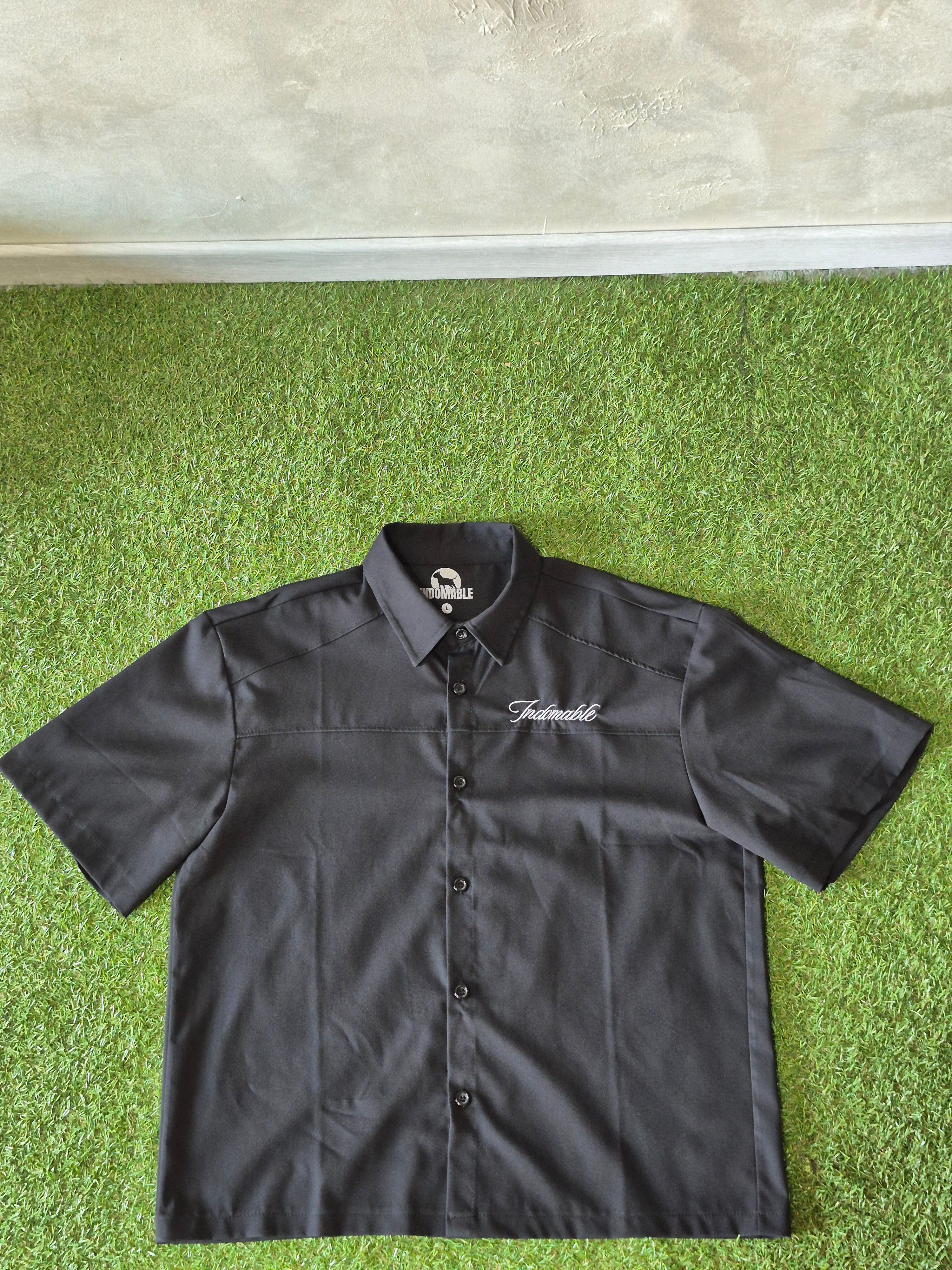 Camicia Manica Corta Indomable – Nero / Ricamo Grigio Metallizzato