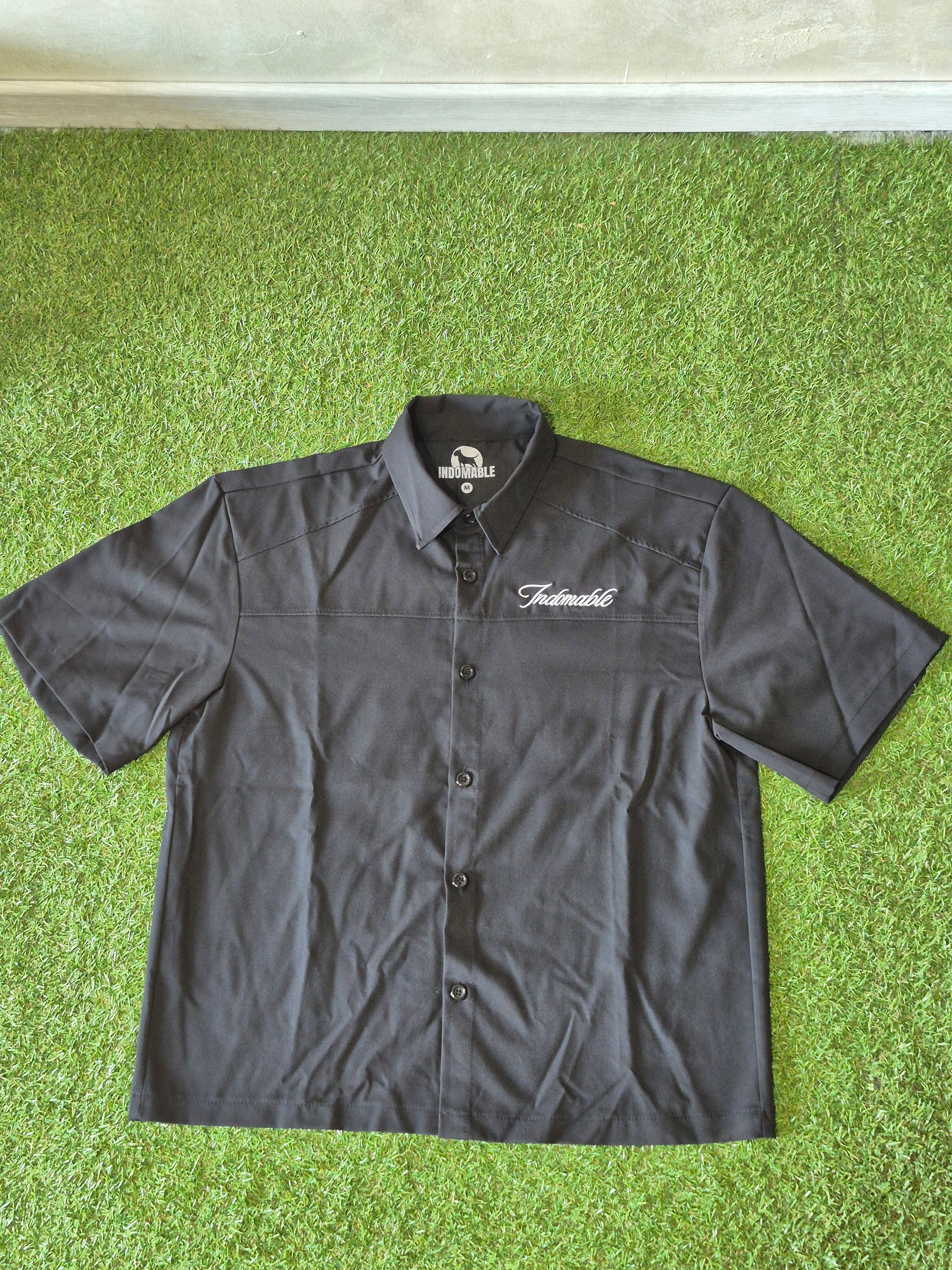 Camicia Manica Corta Indomable – Nero / Ricamo Glow Bianco/ Fluorescente ✨