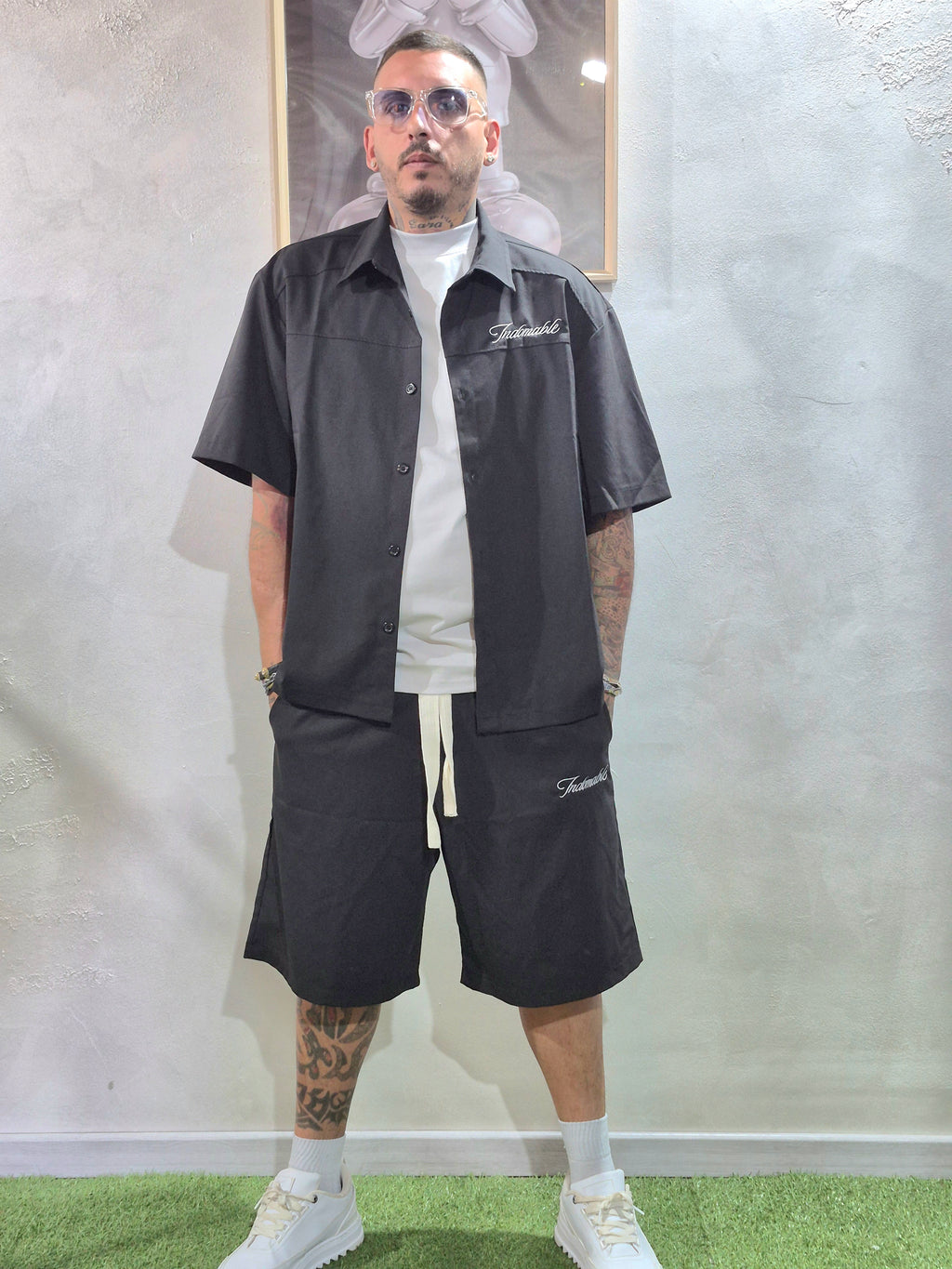 Coordinato Oversize Camicia + Shorts Ricamo Indomable- Nero / Ricamo Grigio Metallizzato