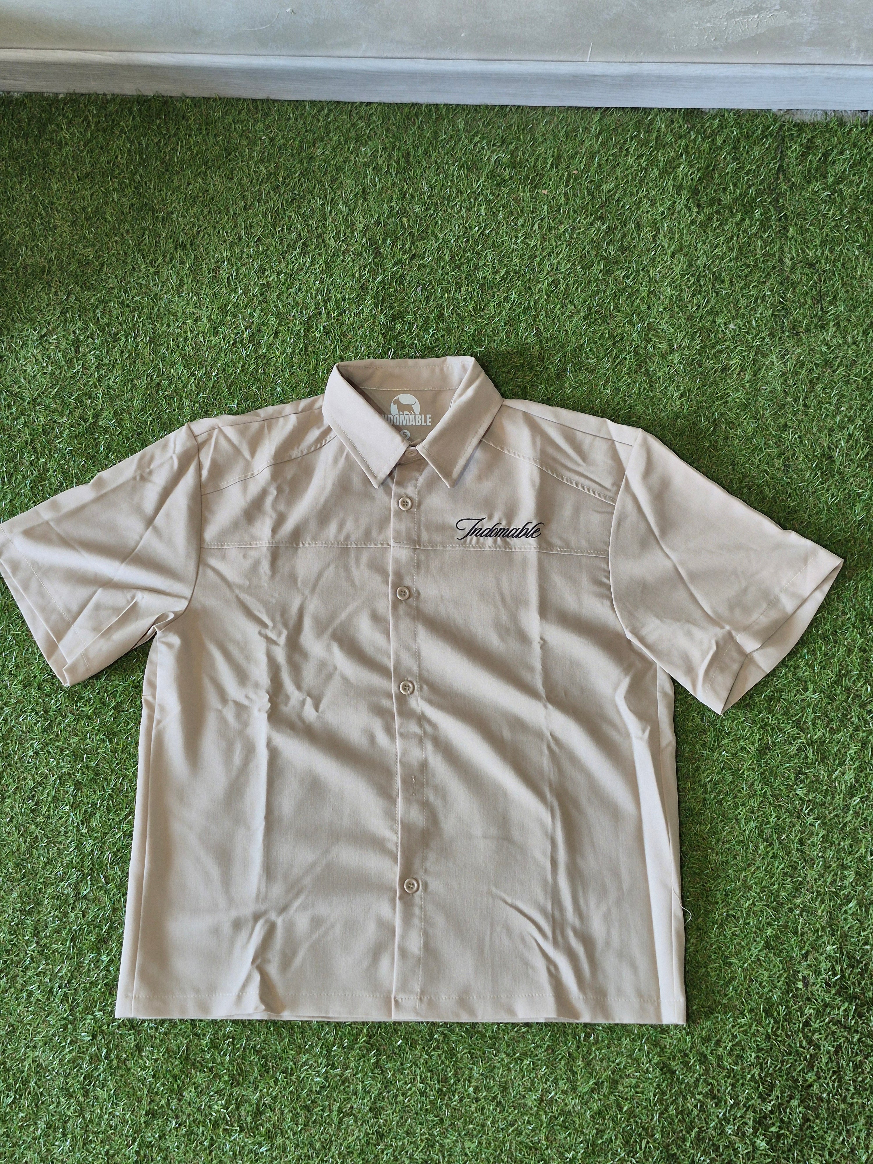 Camicia Manica Corta Indomable – Beige / Ricamo Nero