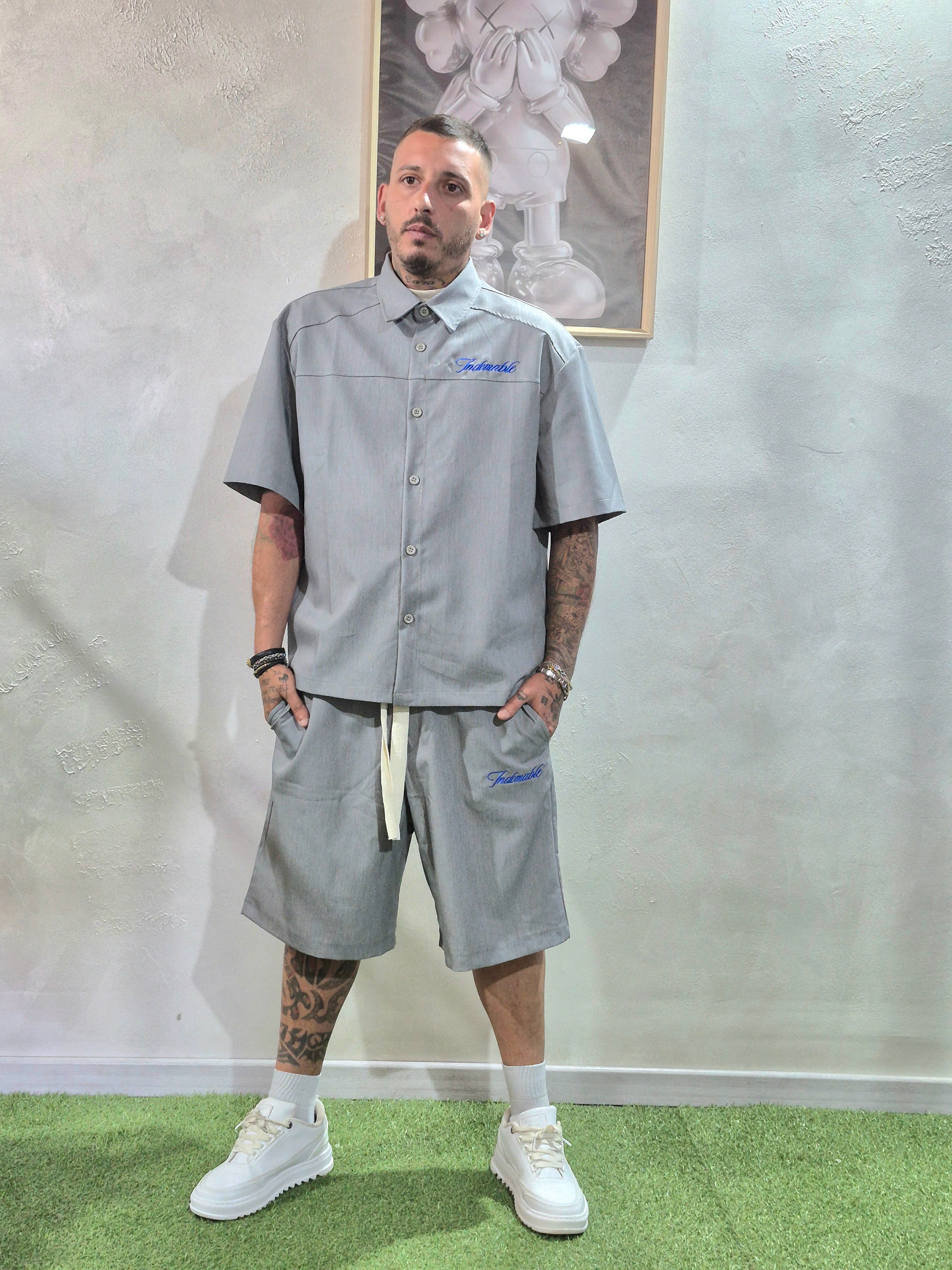 Coordinato Oversize Camicia + Shorts Ricamo Indomable- Grigio / Ricamo Blu Elettrico