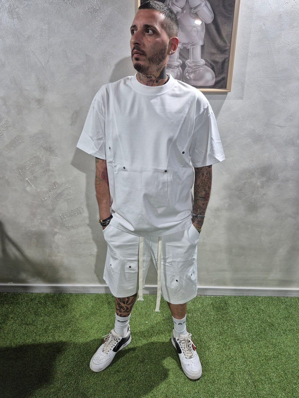 Completo Oversize Minimal T-Shirt + Shorts –  Bianco / Nero / Piombo